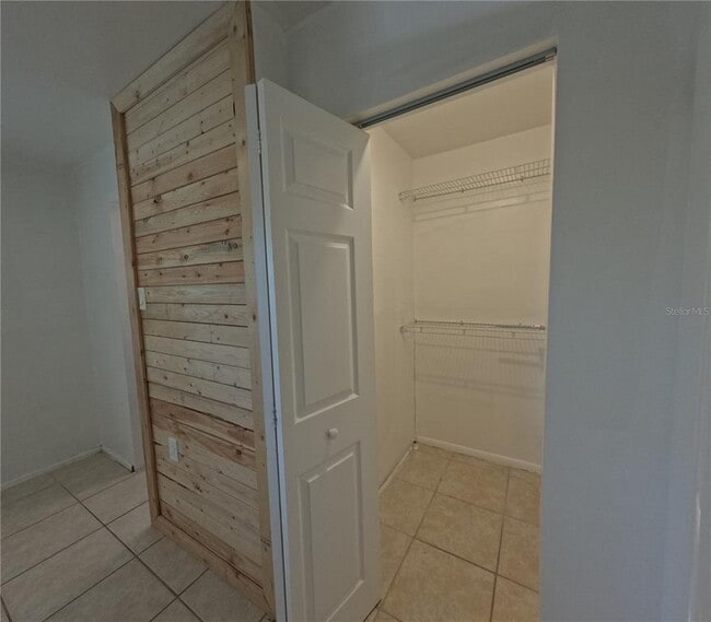 Building Photo - 809 Plumosa Ave