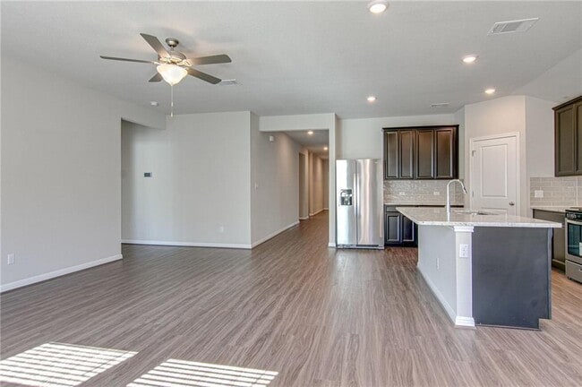 Building Photo - 1620 Torre St