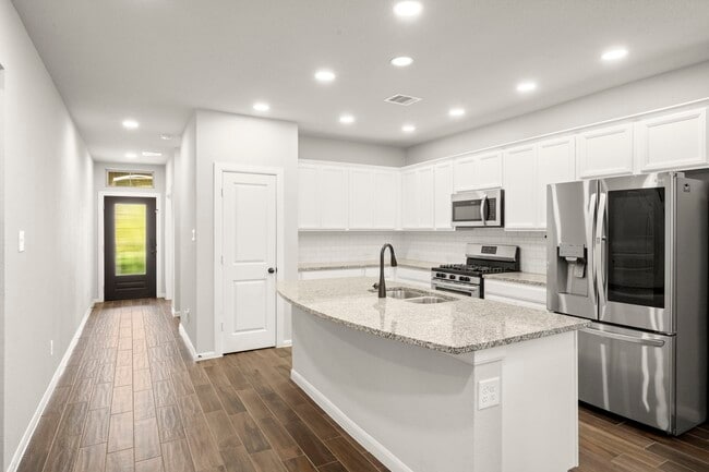 Building Photo - 104 Winged Elm Ct