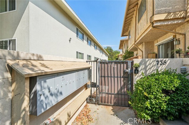 Building Photo - 735 Arcadia Ave