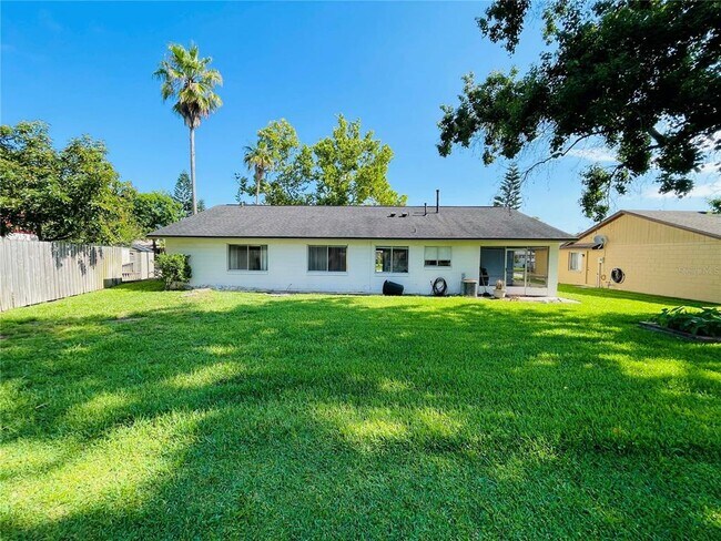 Building Photo - 428 Breakwater Dr