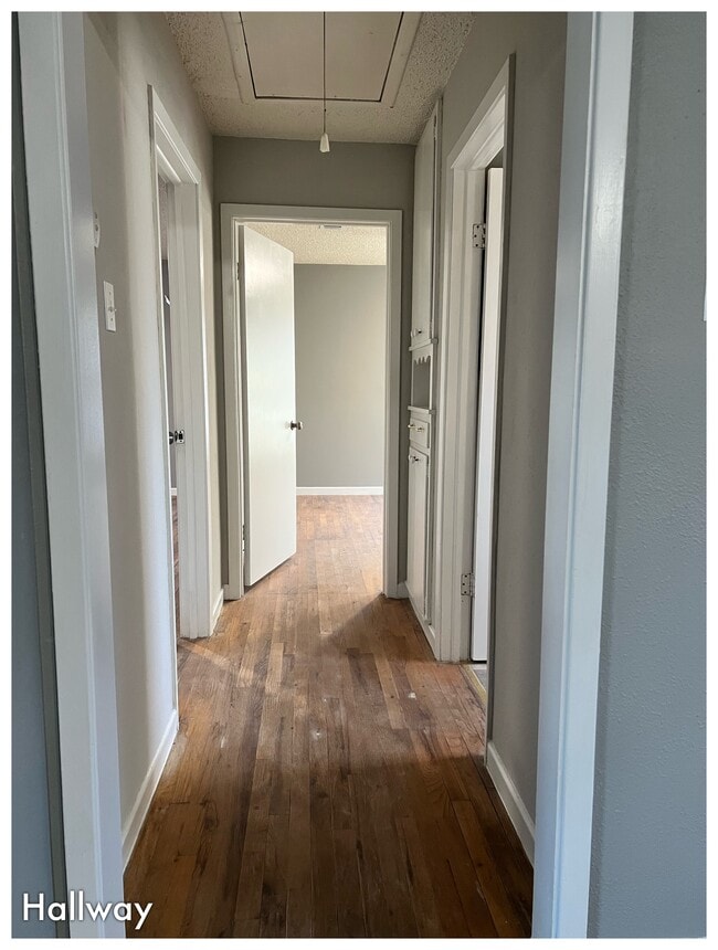 Building Photo - 226 E Murray St