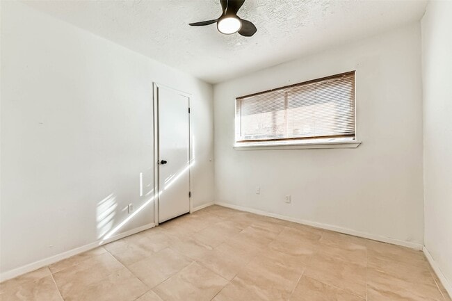 Building Photo - 11411 Murr Way