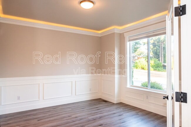 Building Photo - 9209 Winona St SW