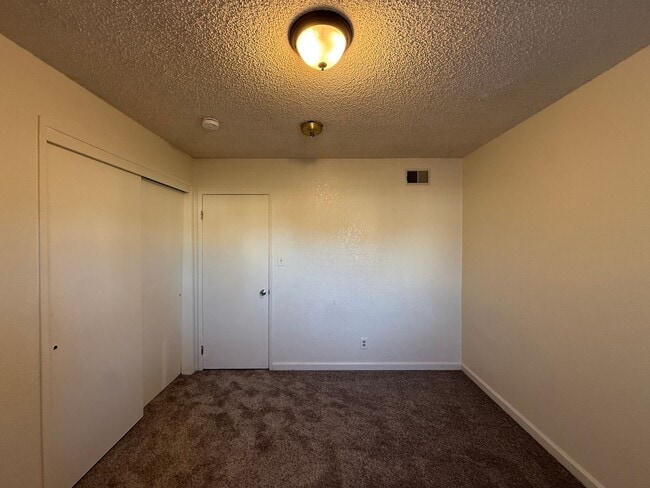 Building Photo - Orcutt Single Story Home on Cul-de-Sac with a Large Yard