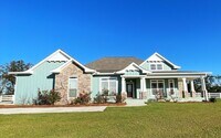 Building Photo - Available May! Updated Photos To Come!