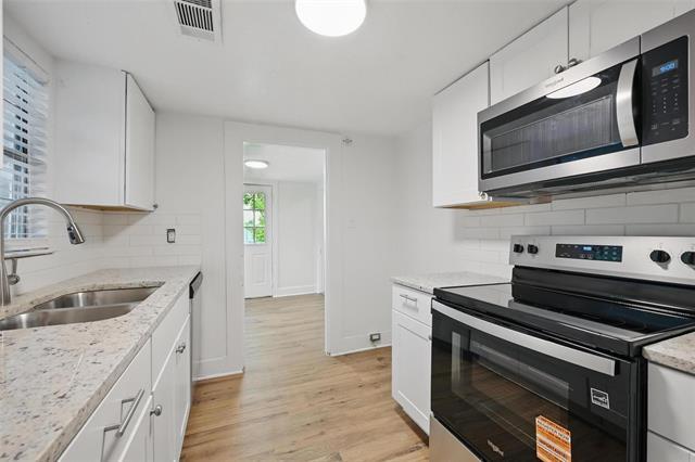 Building Photo - 908 E Houston St