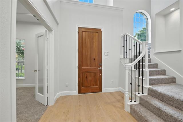 Building Photo - 6748 San Fernando
