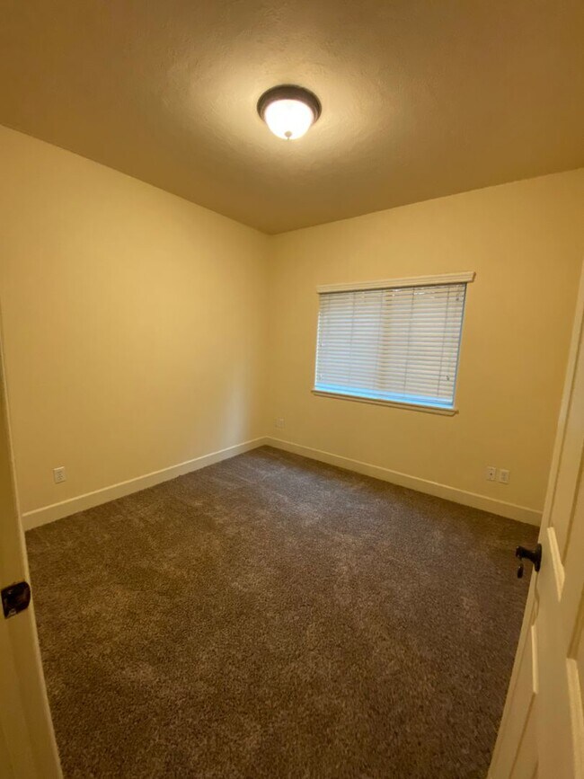 Building Photo - 6800 N Spurwing Loop