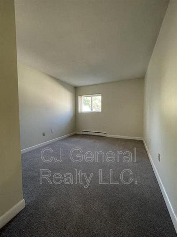 Building Photo - 106 Broad St