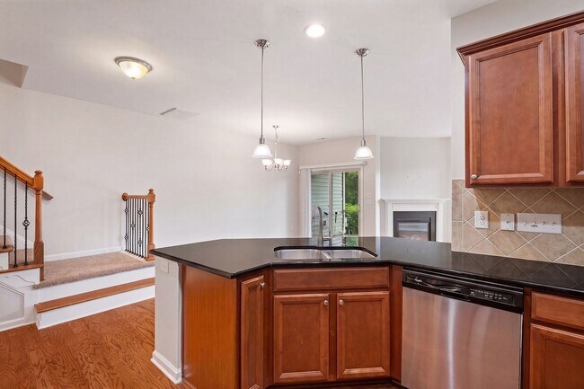 Building Photo - 72 Argonaut Dr