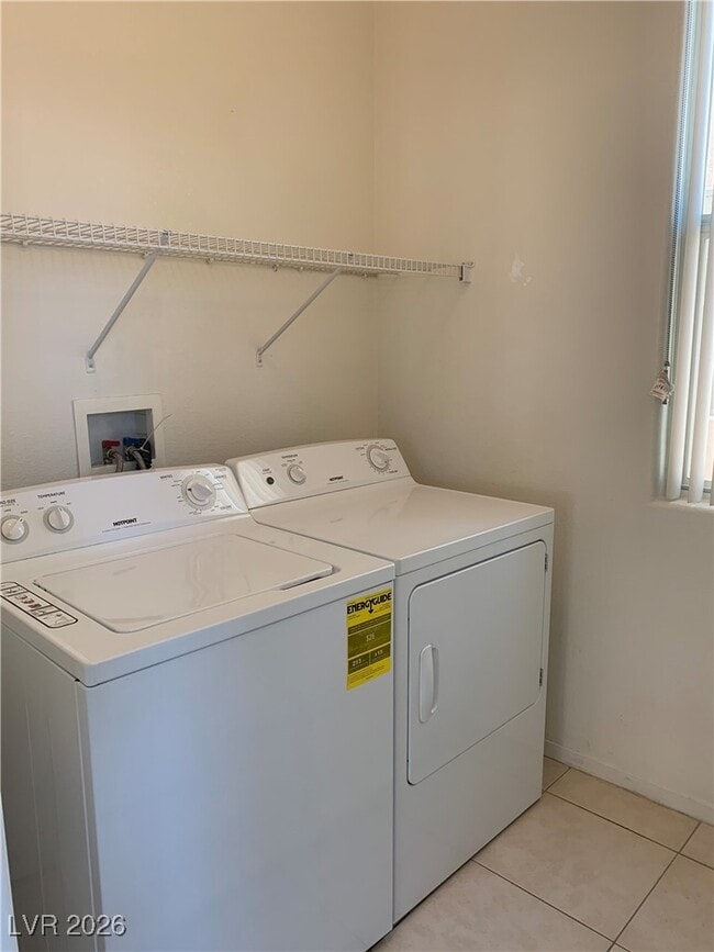 Building Photo - 916 Coral Aloe St