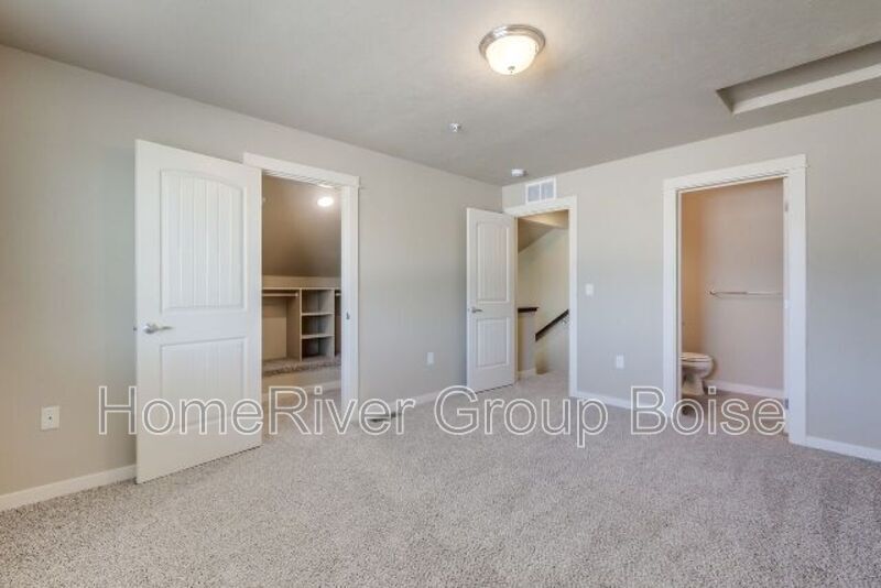 Building Photo - 8950 W Shellie Ln