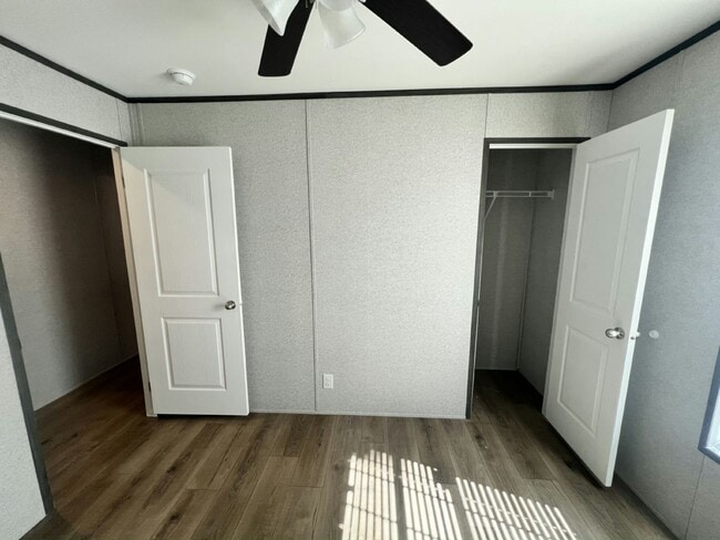 Building Photo - 21 Park Pl