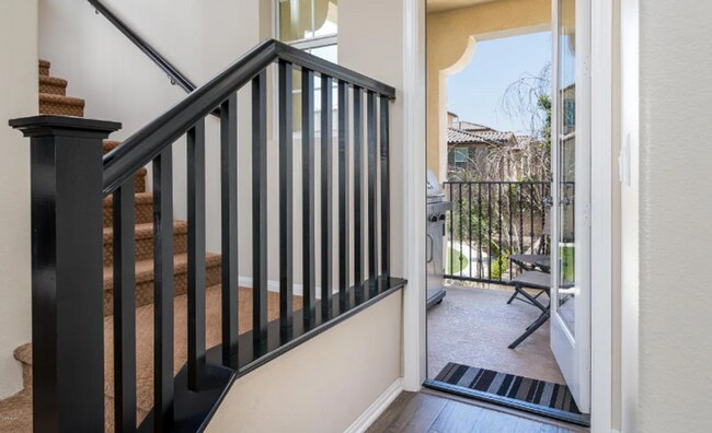 Building Photo - Beautifully upgraded 3-bedroom, 4-bathroom...