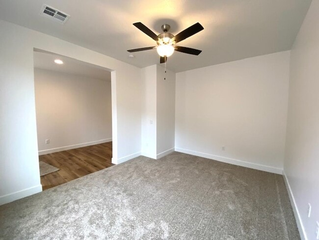 Building Photo - 438 N Stone Mountain Dr