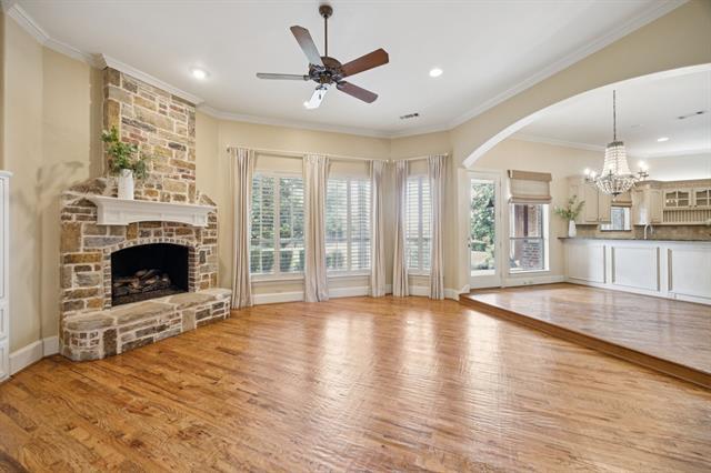 Building Photo - 205 Suncreek Dr