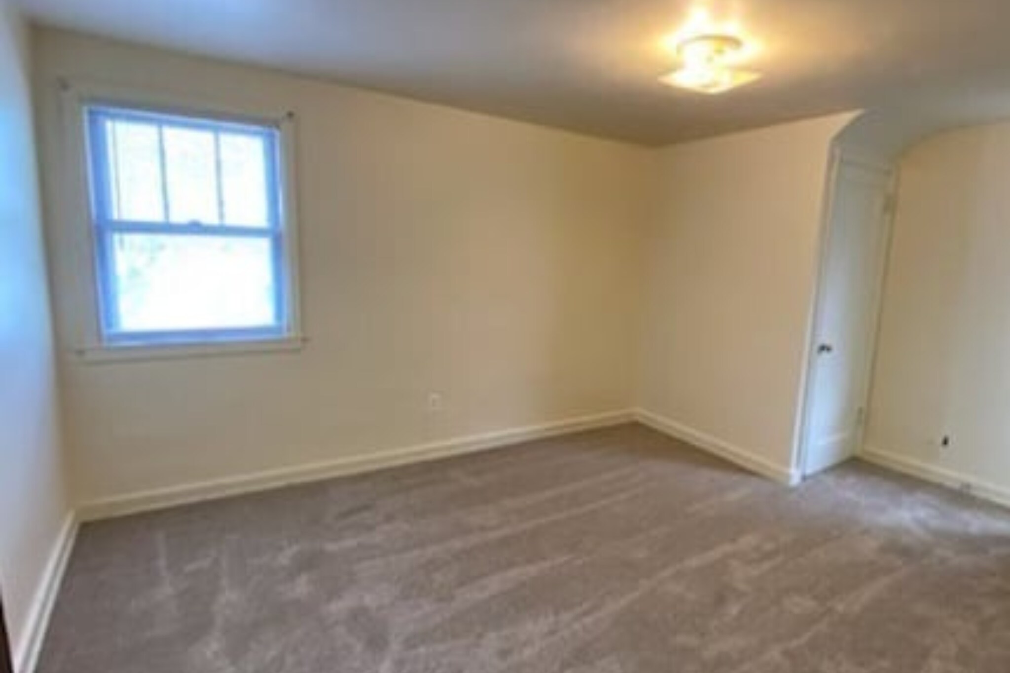 Building Photo - 3220 N 26th St