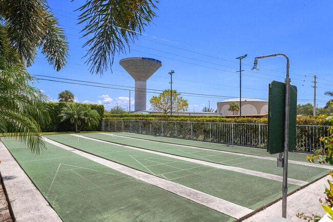 Building Photo - 95 North Blvd