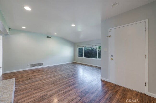 Building Photo - 3202 Belvedere Dr