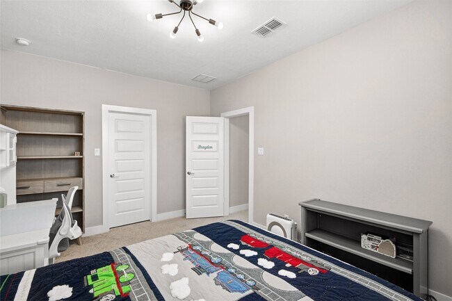 Building Photo - 1222 McMurtry Ridge Dr