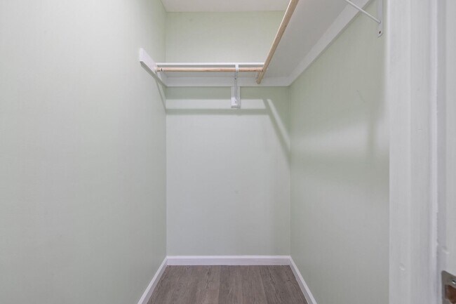Building Photo - 15452 Romar St