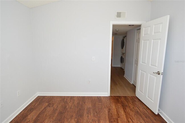 Building Photo - 2500 Winding Creek Blvd