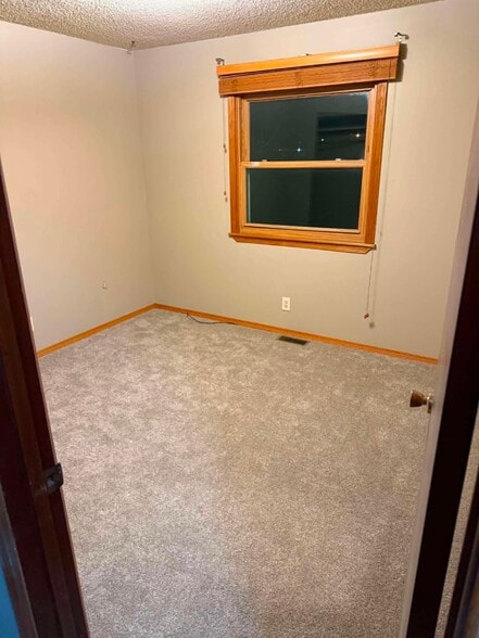 Building Photo - 208 N Marlen Ct