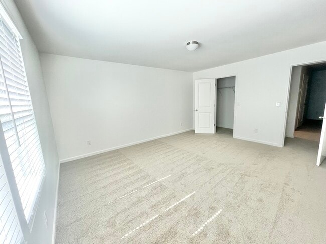 Building Photo - Paired Home minutes from I-85 off of Jack Alexander Blvd.