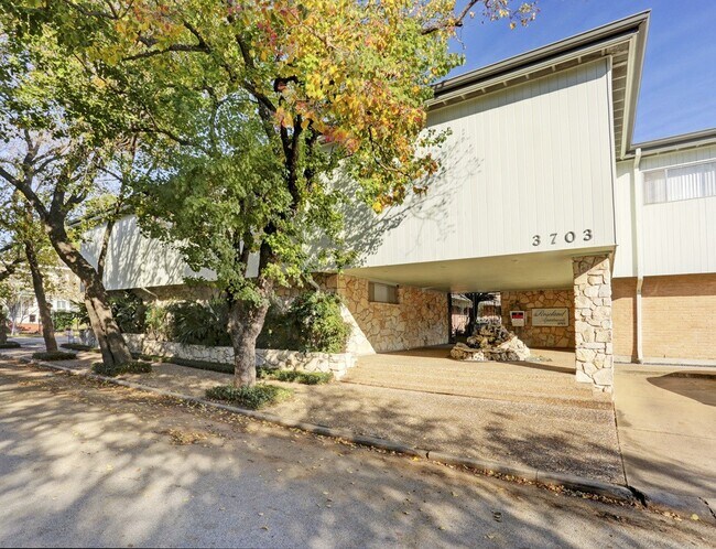 Building Photo - 3703 Roseland St