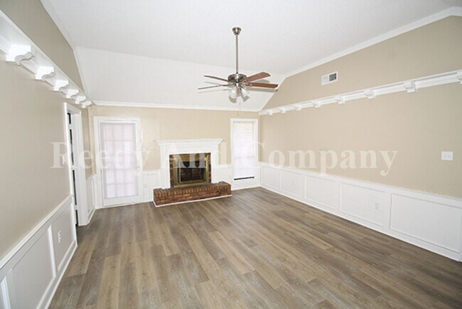 Building Photo - 4496 Green Creek
