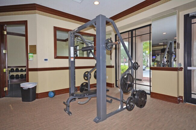 Building Photo - 3020 Alcazar Pl