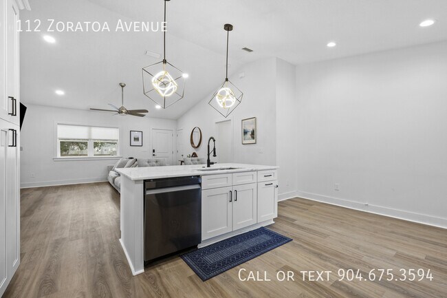 Building Photo - 112 Zoratoa Ave