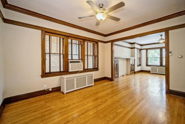 Building Photo - 5719 N Meade Ave