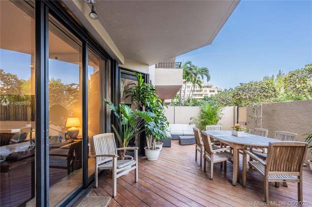 Building Photo - 251 Crandon Blvd