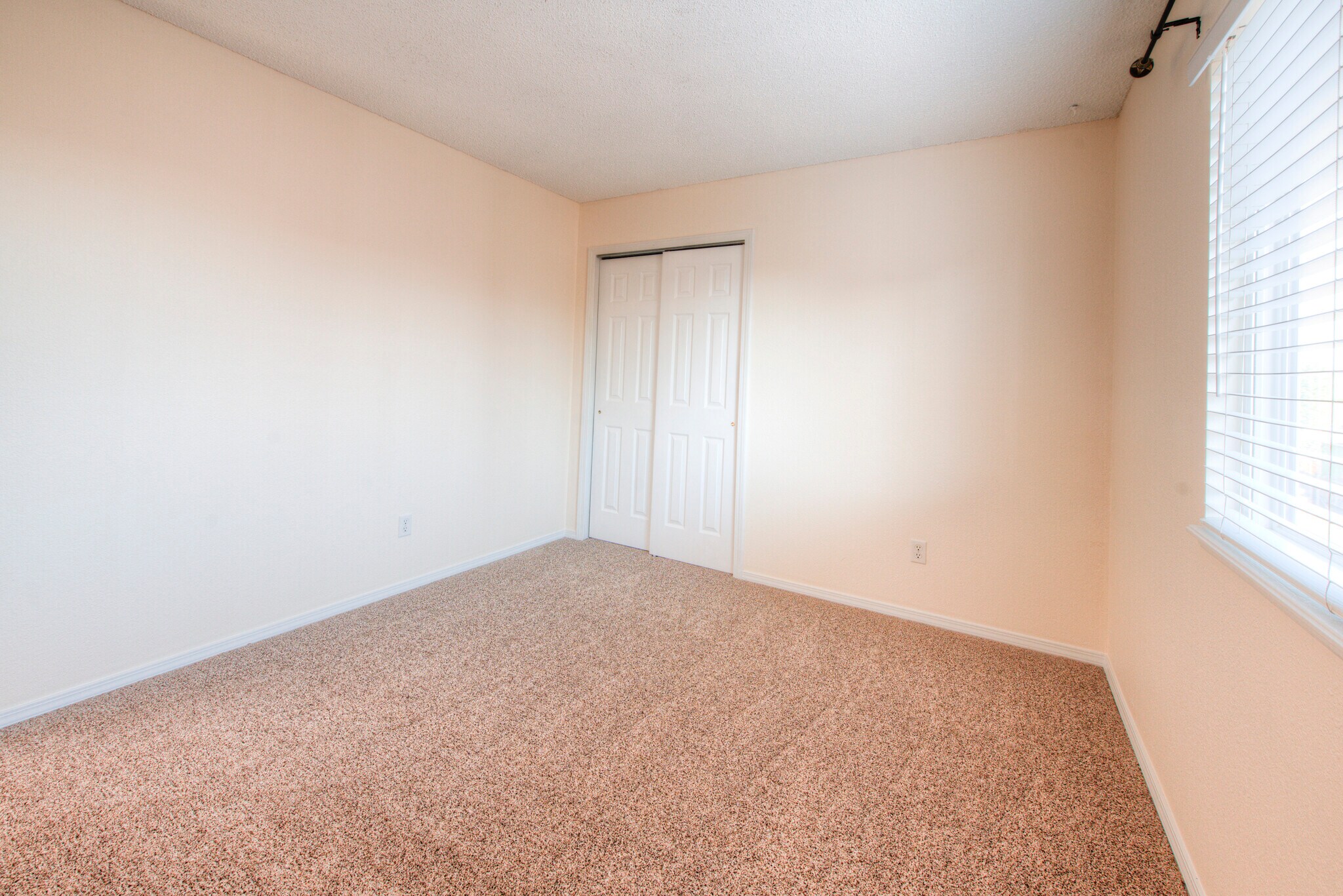 Building Photo - 2875 Richmond Dr