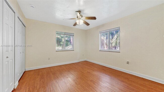 Building Photo - 15735 SW 92nd Ave