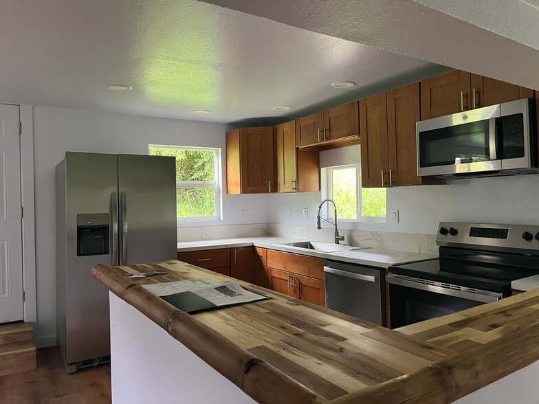 Building Photo - 82-6136 D Rd