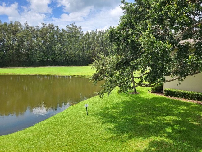 Building Photo - Welcome to Vista Plantations! An Independent Living Community for the over 55 crowd!