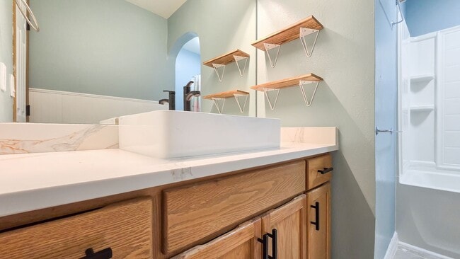 Building Photo - Updated 4-Bed Home Near Future Light Rail ...