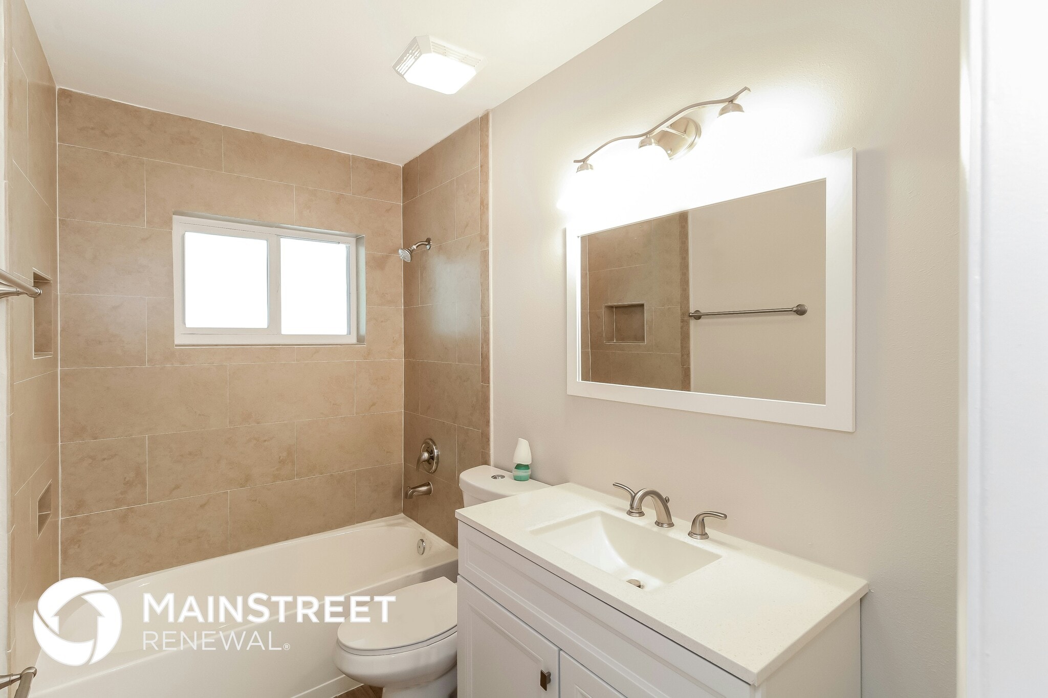 Building Photo - 3500 Aloha Dr