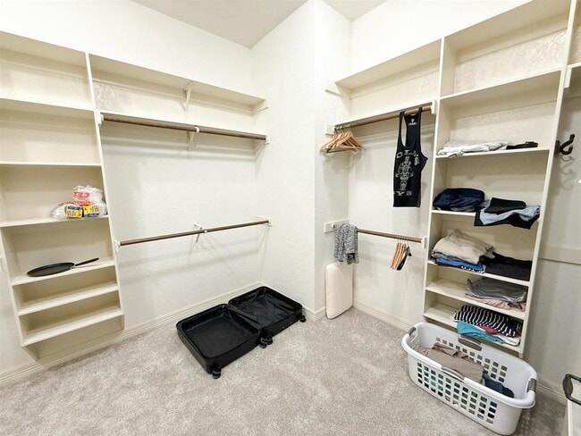 Building Photo - 6470 Claybourn Dr