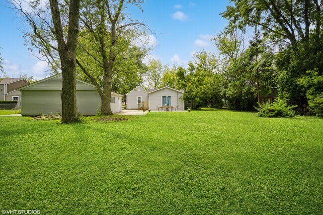 Building Photo - 685 Anthony Trail