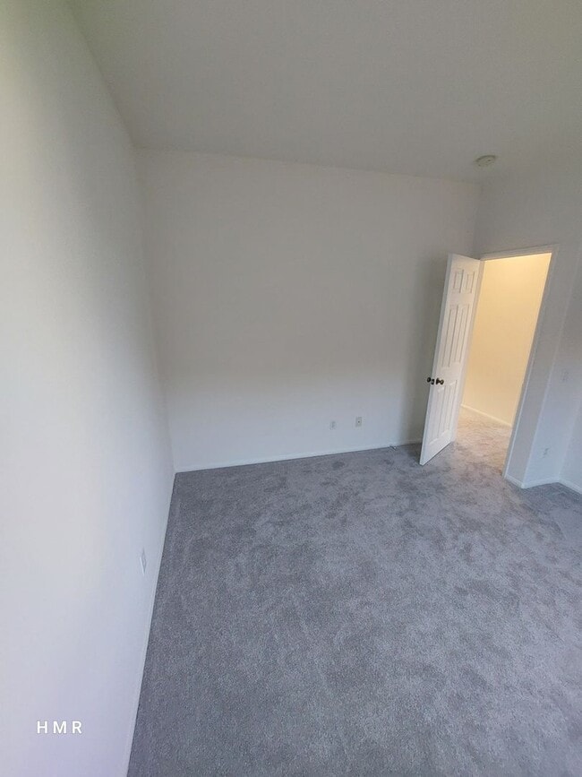 Building Photo - Stunning Two-Story Home with 4 Bedrooms an...