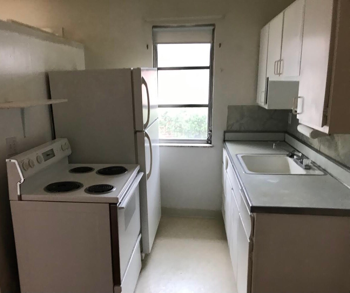 Building Photo - 512 Olden Ave