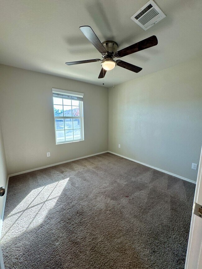 Building Photo - Bulverde Area - Hidden Trails Subdivision 3 beds 2 bath Home for Rent