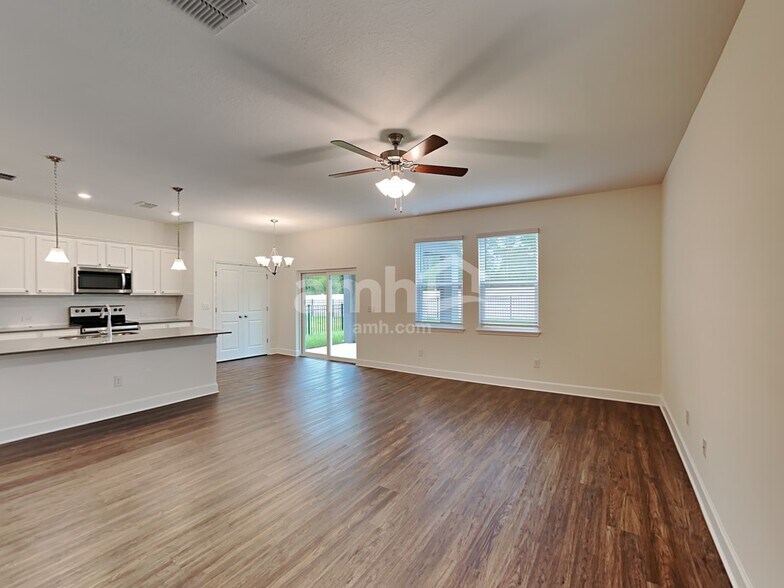 Building Photo - 29558 Cedar Waxwing Dr