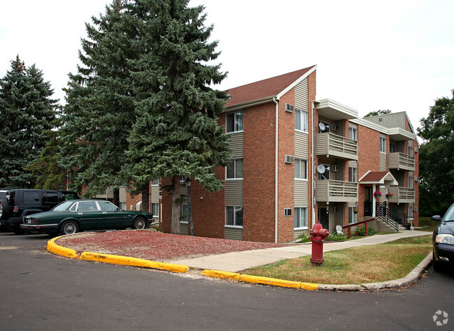 Building Photo - Lake Grace Apartments