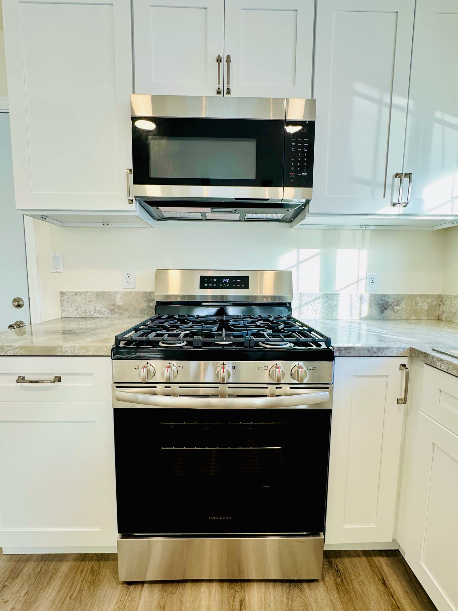 Building Photo - 20606 Raymond Ave