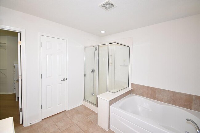 Building Photo - 4518 Clemwood Ln